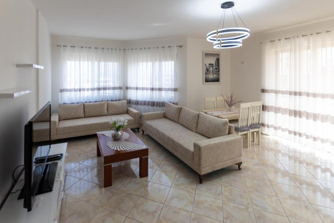 Spacious 2 Bedroom Apartment In Durres Beach מראה חיצוני תמונה
