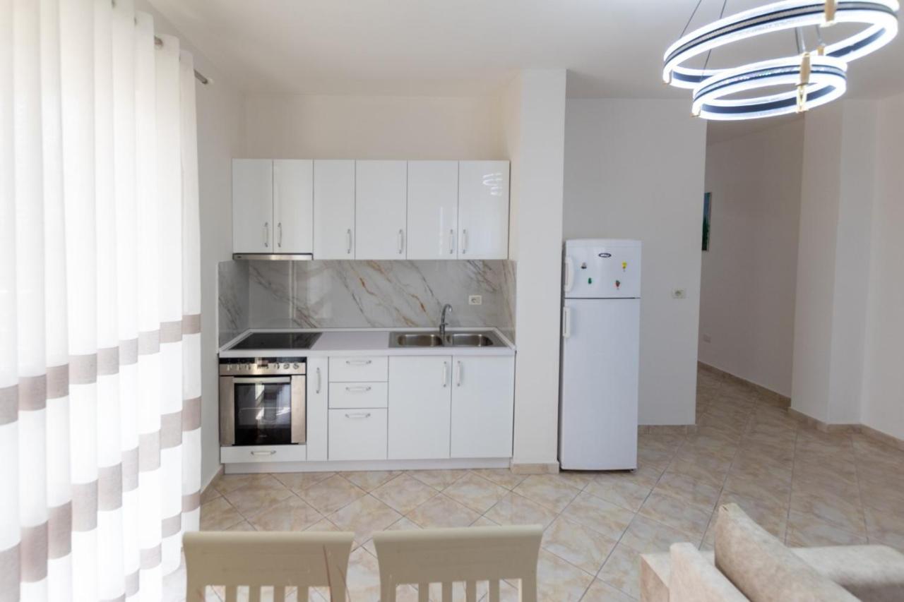 Spacious 2 Bedroom Apartment In Durres Beach מראה חיצוני תמונה
