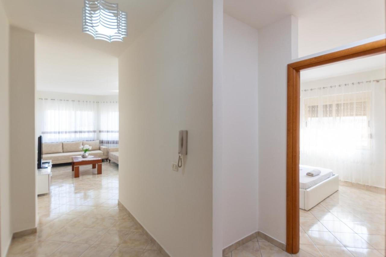 Spacious 2 Bedroom Apartment In Durres Beach מראה חיצוני תמונה