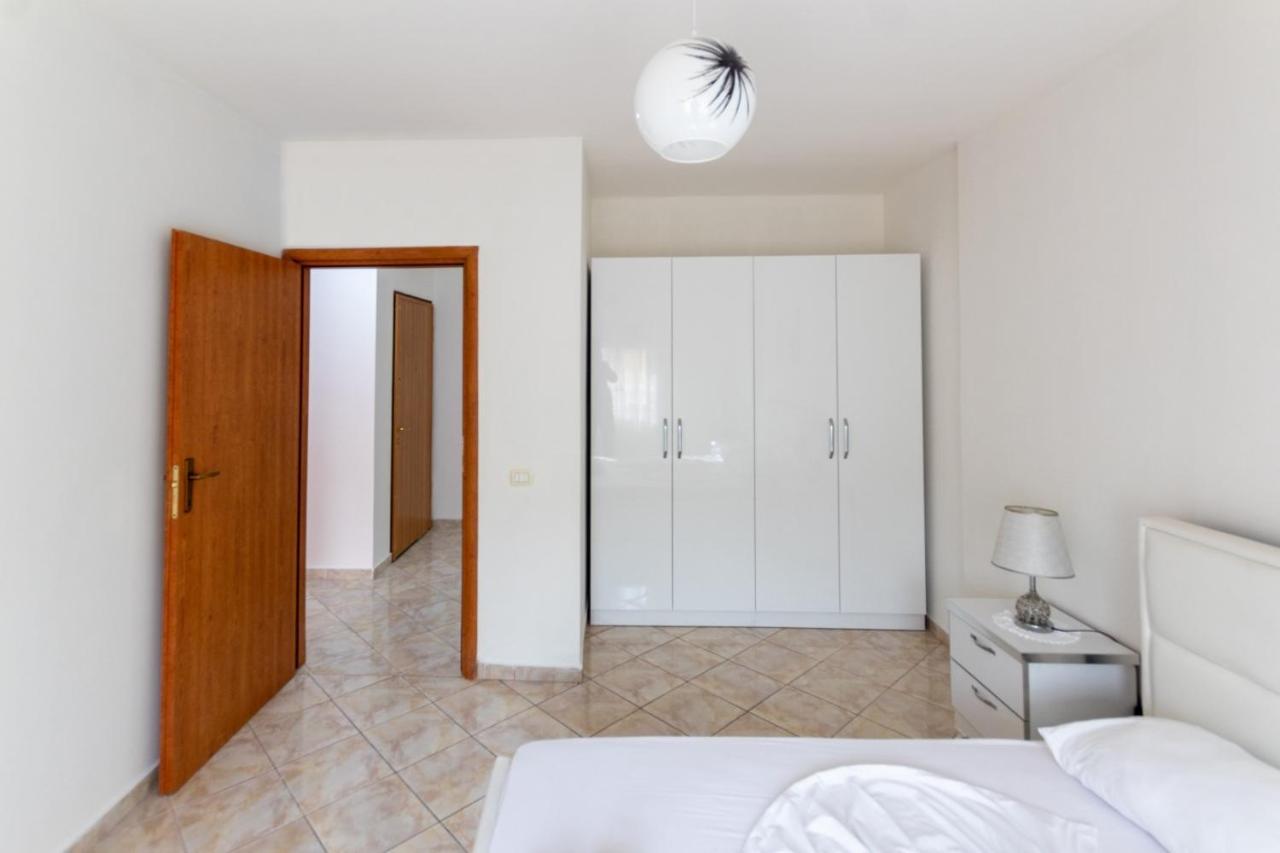 Spacious 2 Bedroom Apartment In Durres Beach מראה חיצוני תמונה