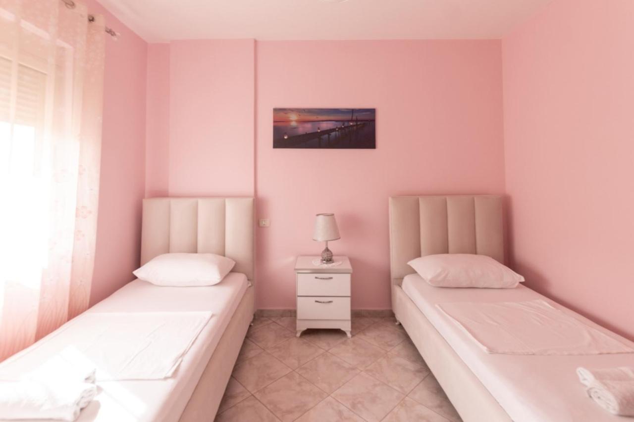 Spacious 2 Bedroom Apartment In Durres Beach מראה חיצוני תמונה