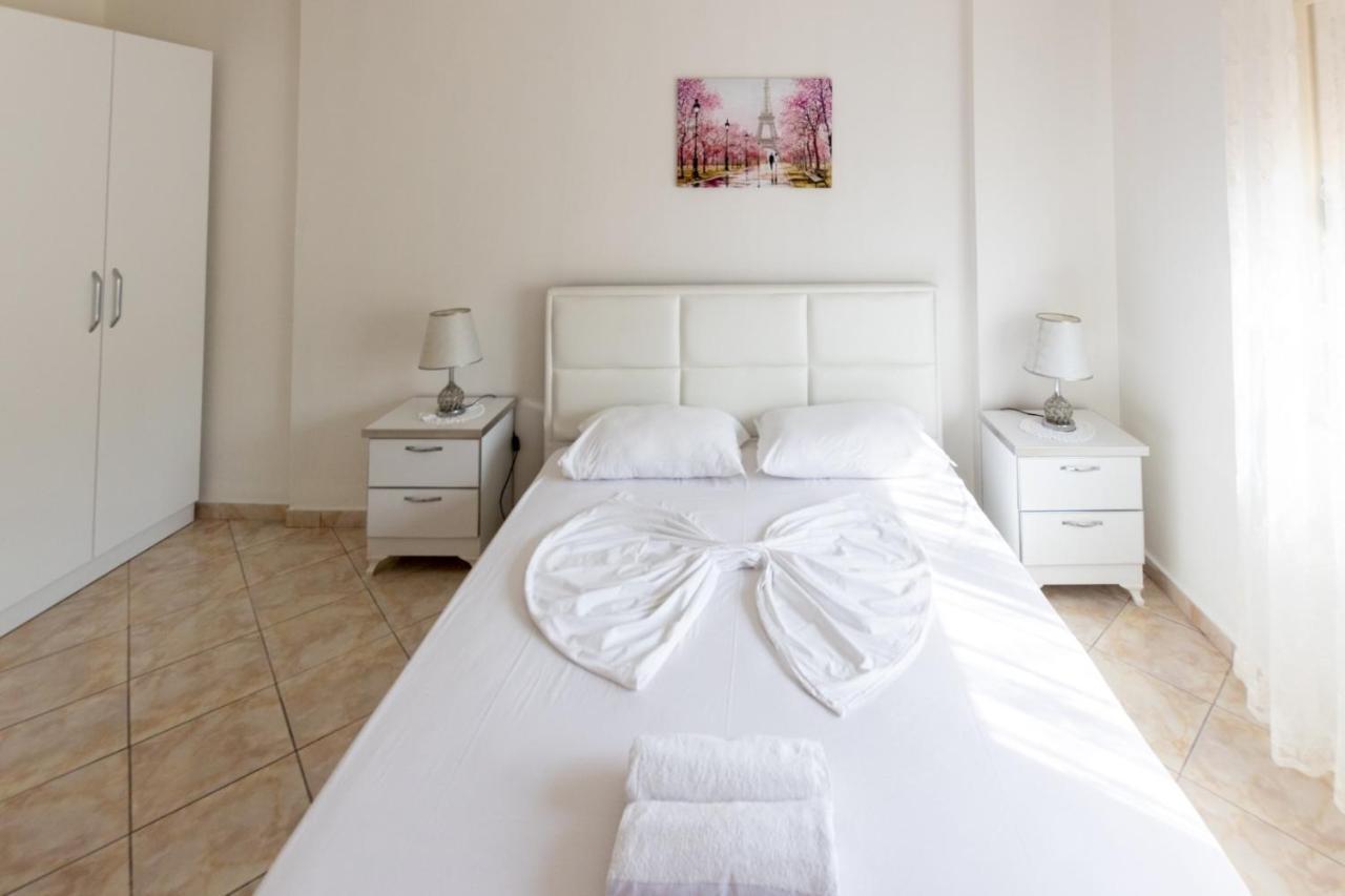 Spacious 2 Bedroom Apartment In Durres Beach מראה חיצוני תמונה
